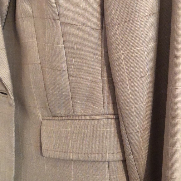 Isabel & Nina tailored business suit. Skirt splits on sides. - Picture 2 of 9